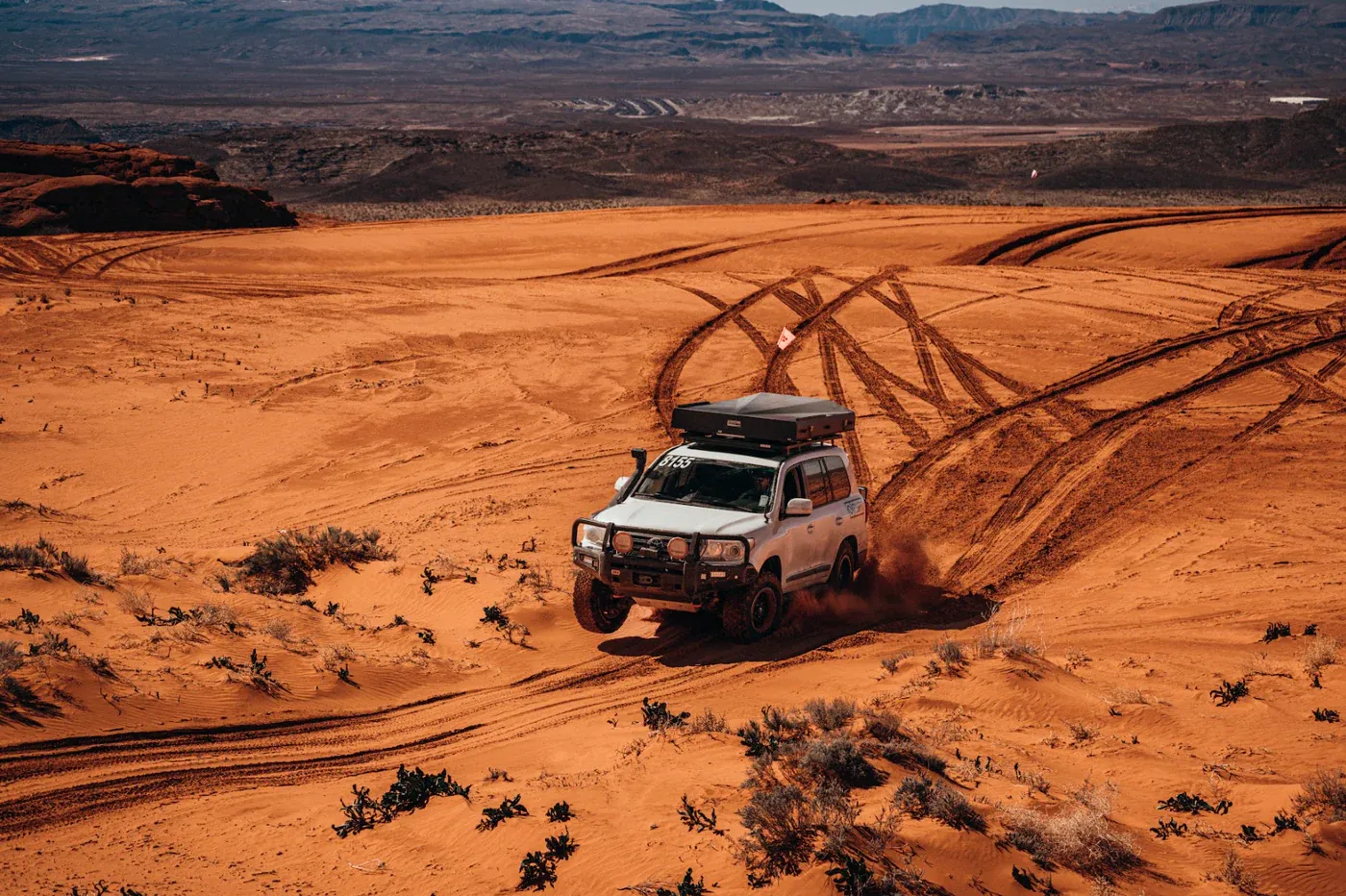 Eezi-Awn Sword Hardshell Rooftop Tent