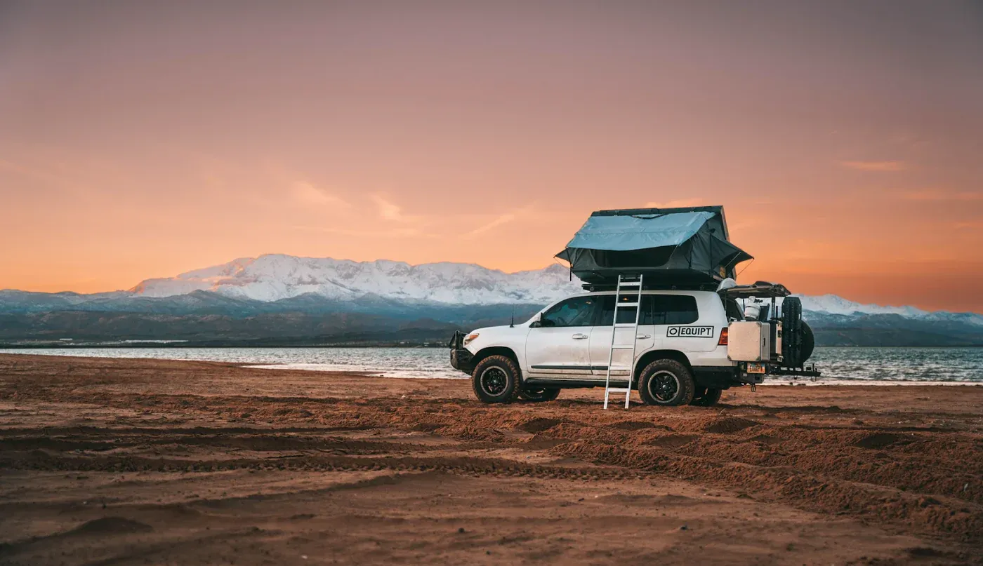 Eezi-Awn Sword Hardshell Rooftop Tent