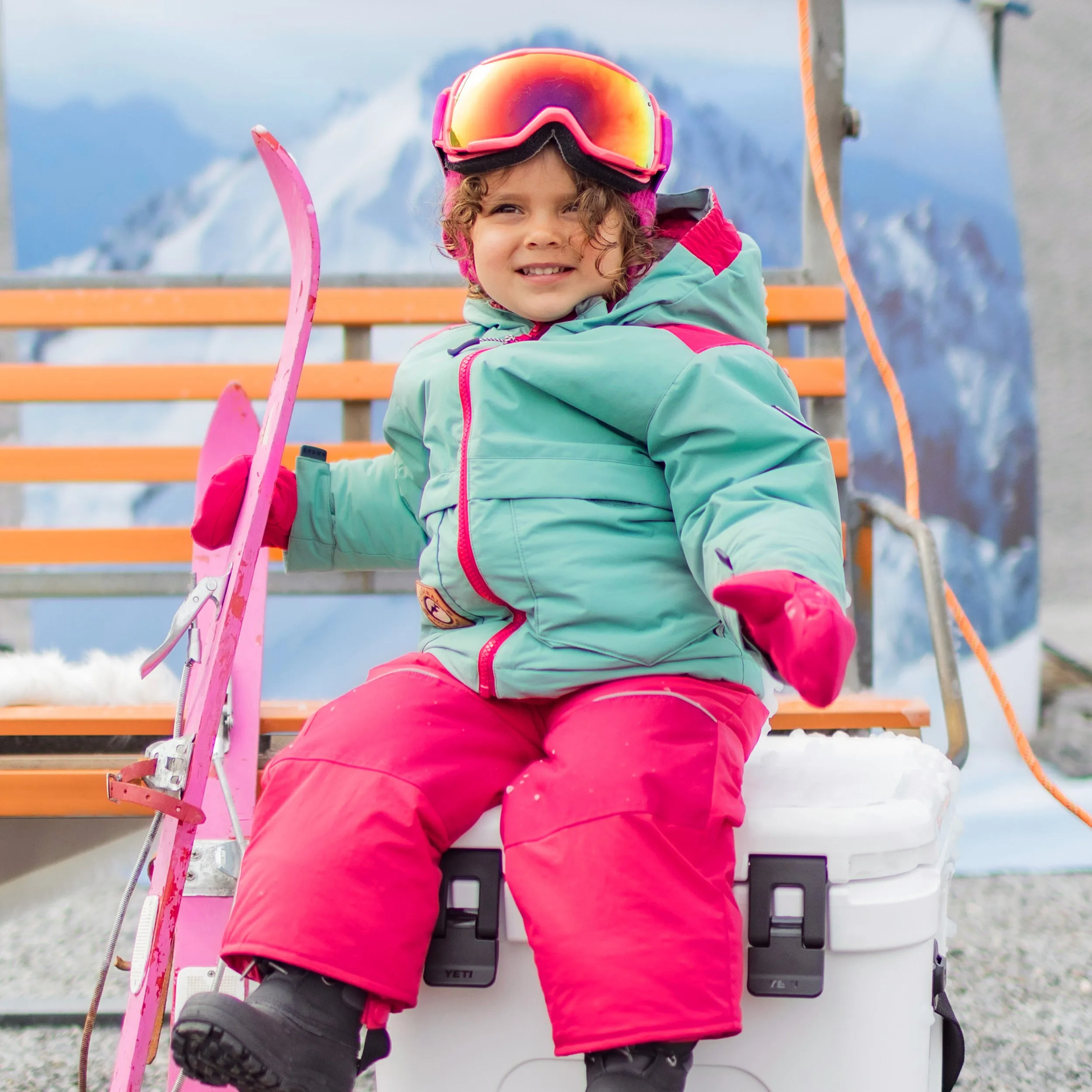 Mitaines fuchsia imperméables doublées en Thinsulate™, bébé || Fuchsia waterproof mittens lined in Thinsulate™, baby